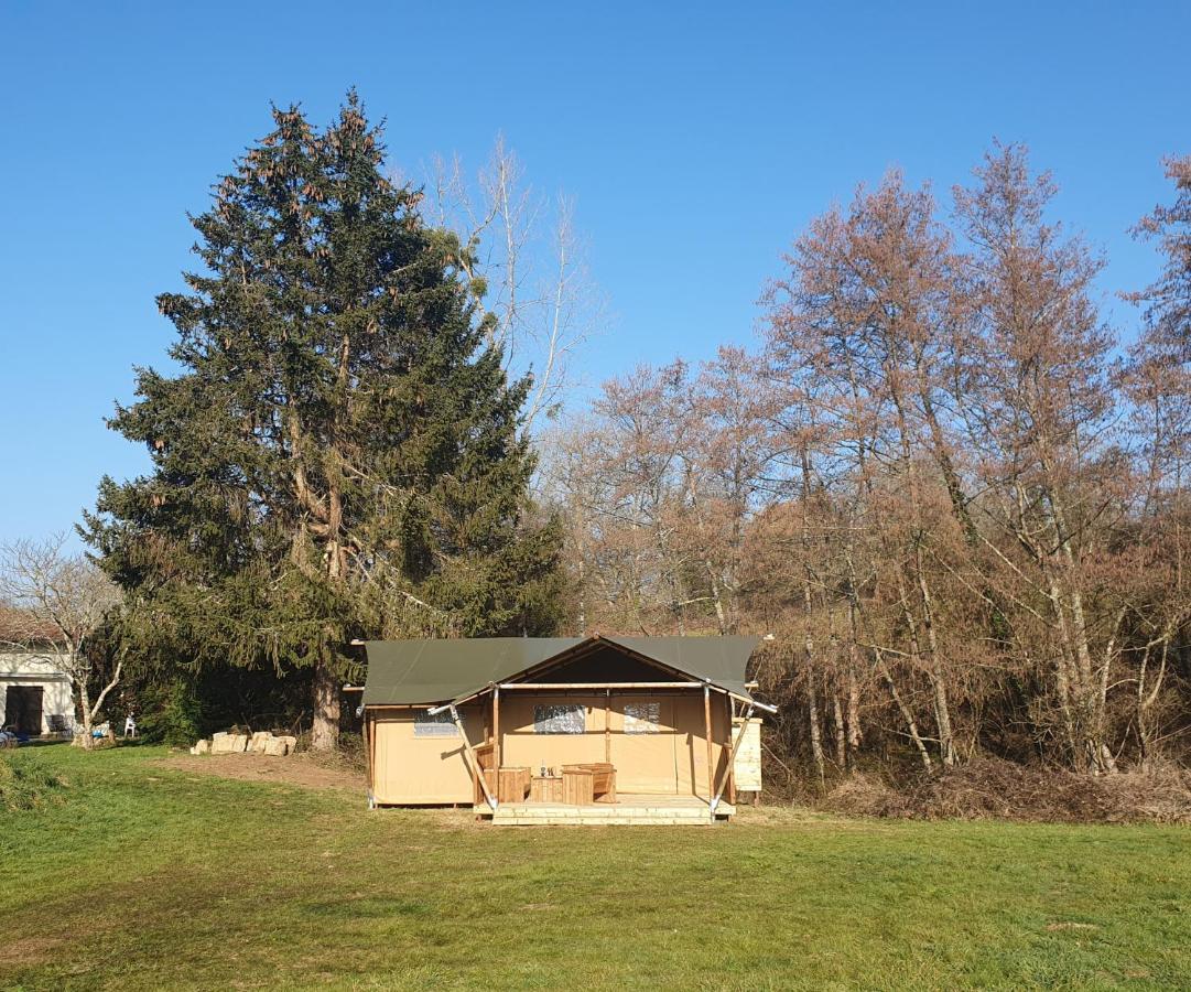 Luxury Safari Tents At Moulin Du Pommier Glamping & Camping Saulgond Exterior photo