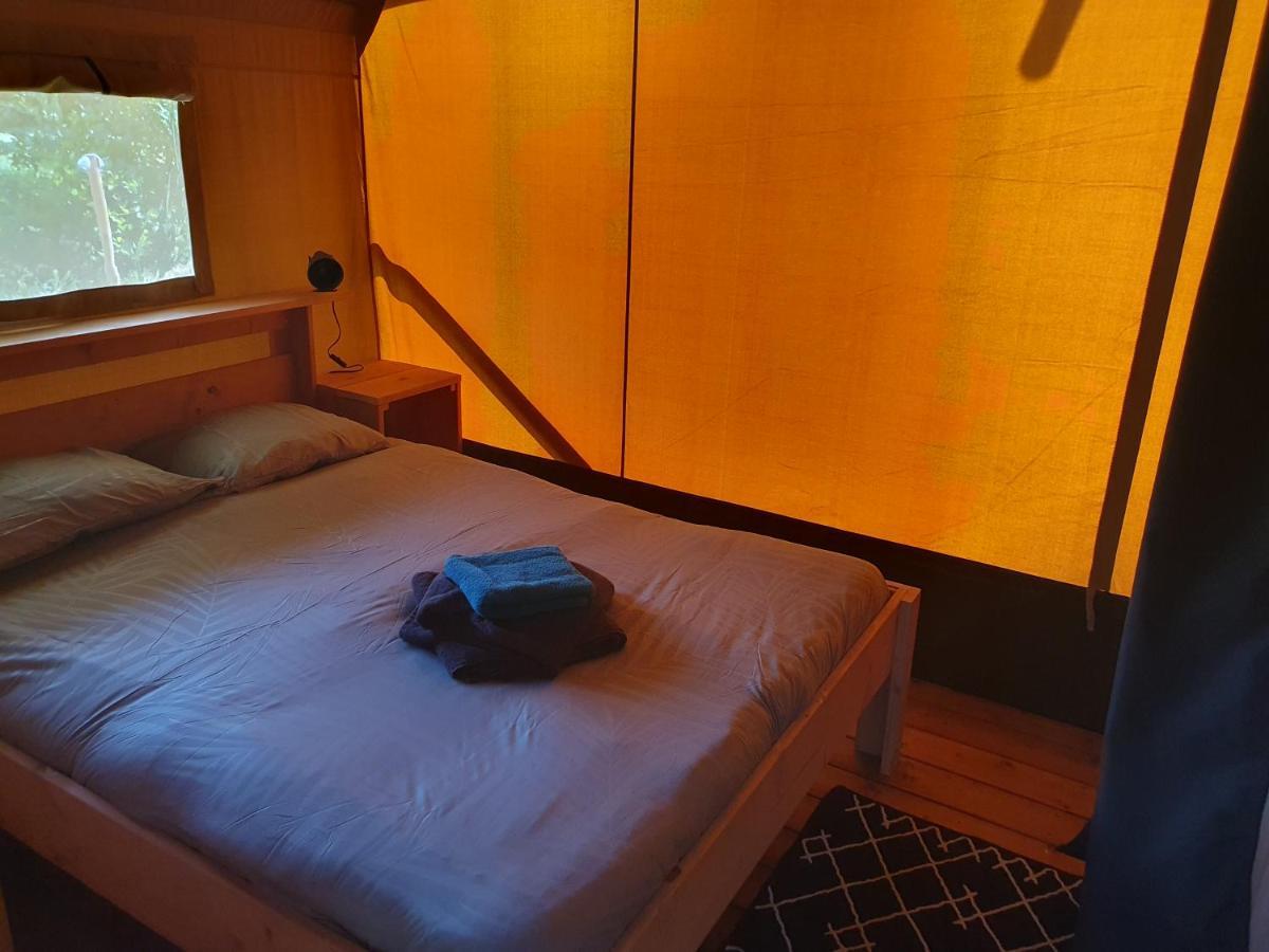 Luxury Safari Tents At Moulin Du Pommier Glamping & Camping Saulgond Exterior photo