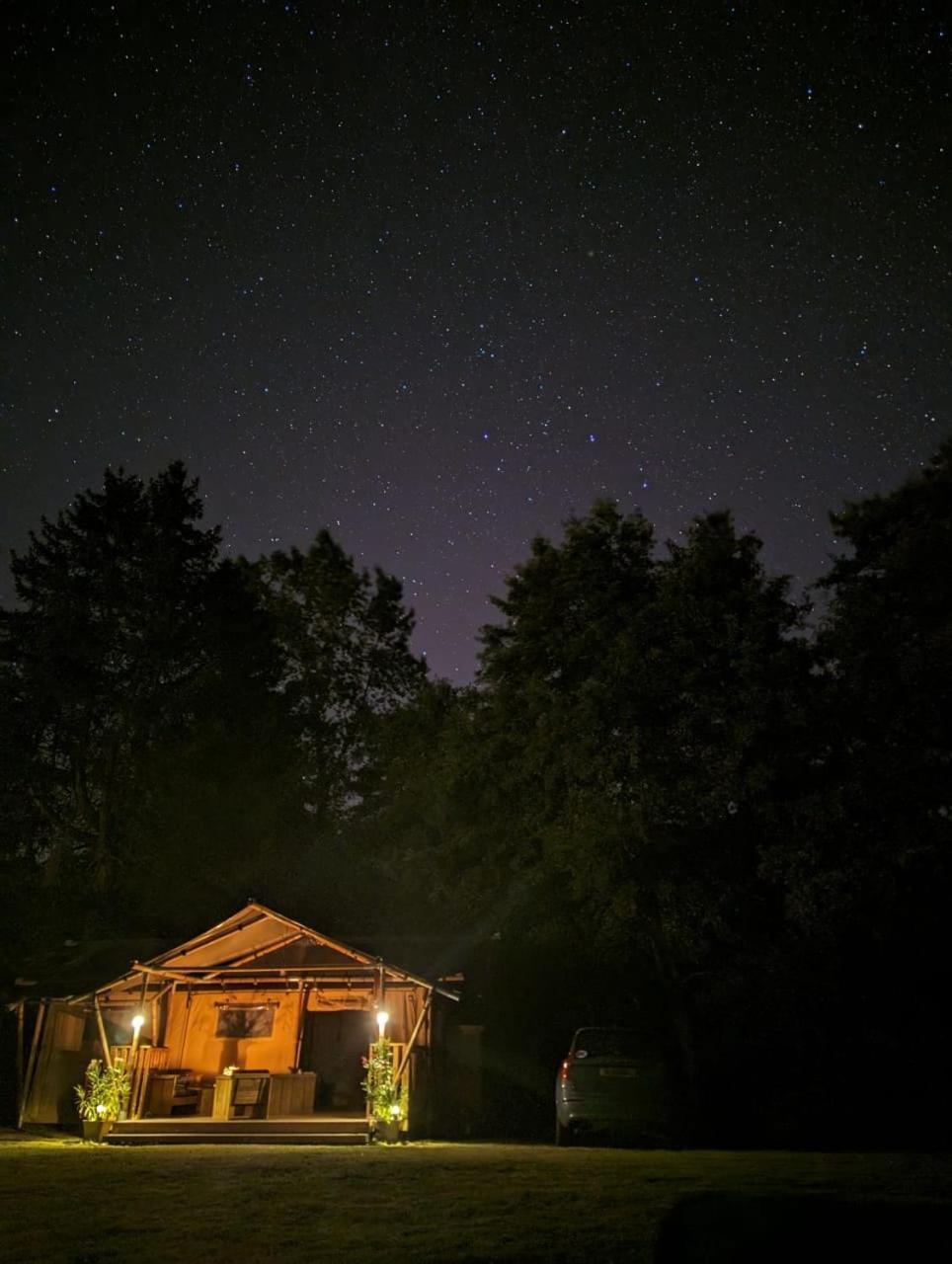Luxury Safari Tents At Moulin Du Pommier Glamping & Camping Saulgond Exterior photo