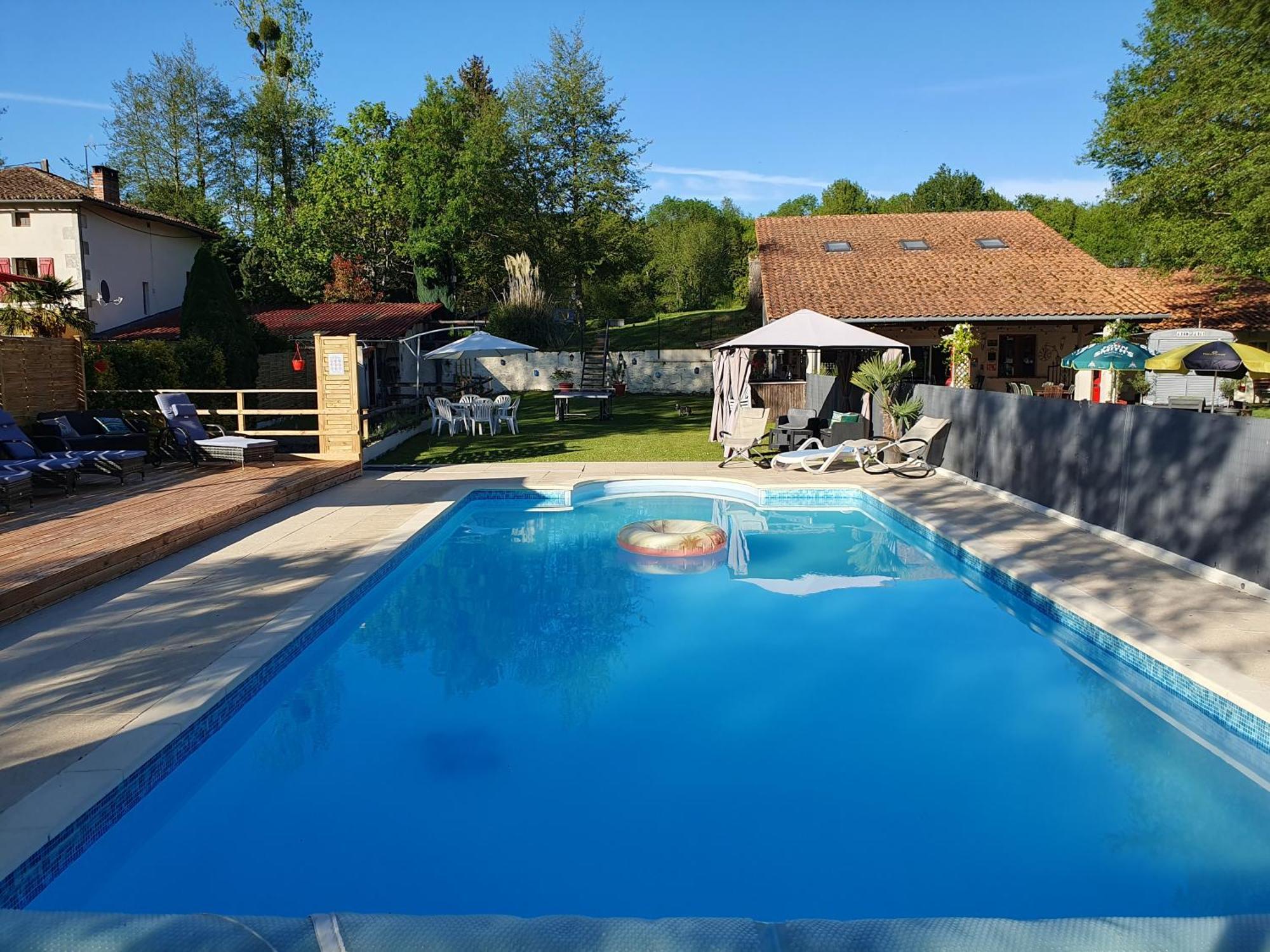 Luxury Safari Tents At Moulin Du Pommier Glamping & Camping Saulgond Exterior photo